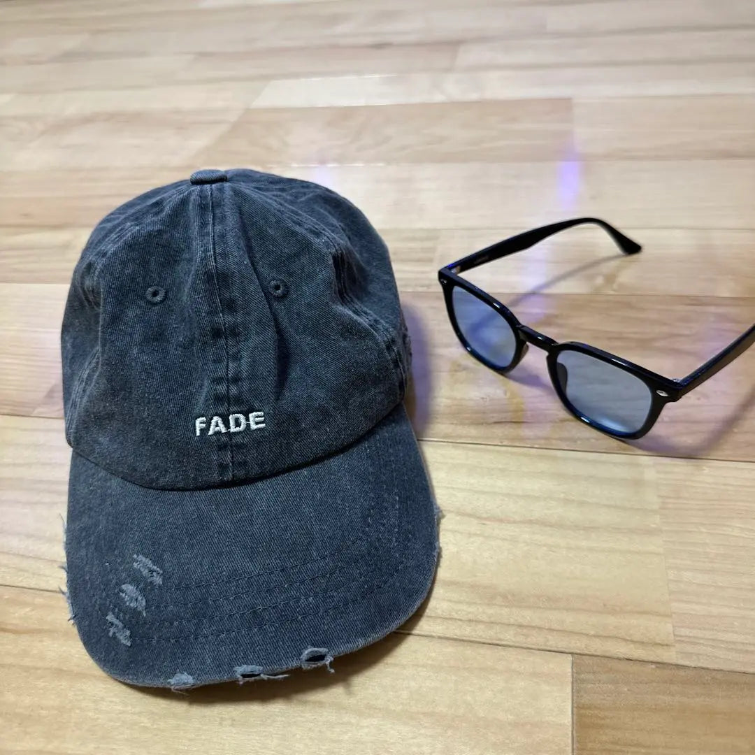 FADE Black Cap and LAROLE Sunglasses Set