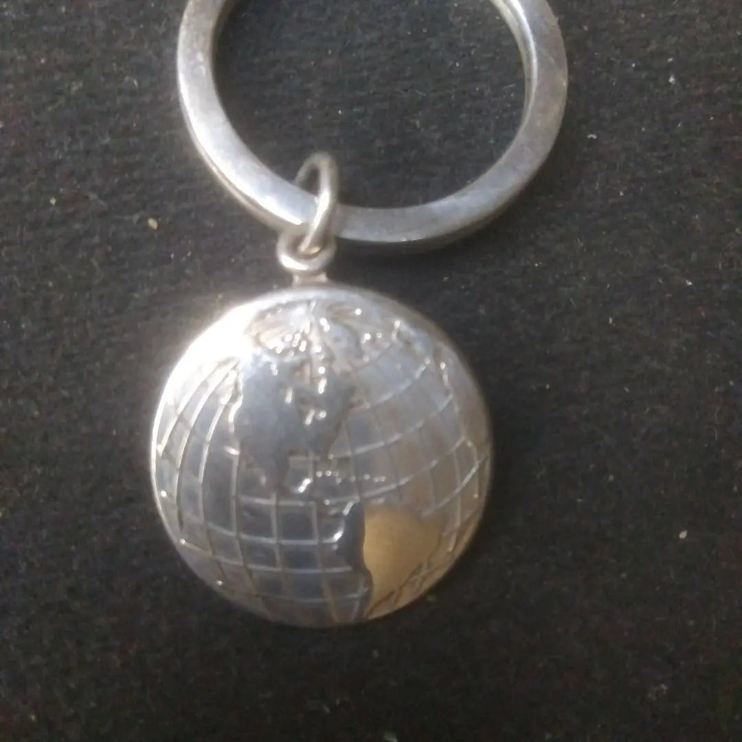 Tiffany America/Earth Silver Keychain [Relatively beautiful condition, rare? 】