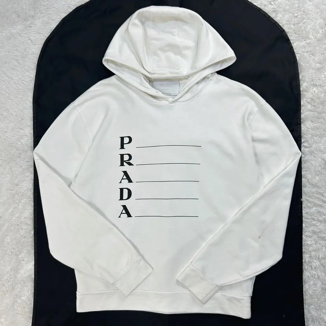 PRADA☆Parka con logo grande y alto, logo triangular, clásica, blanca, difícil de conseguir