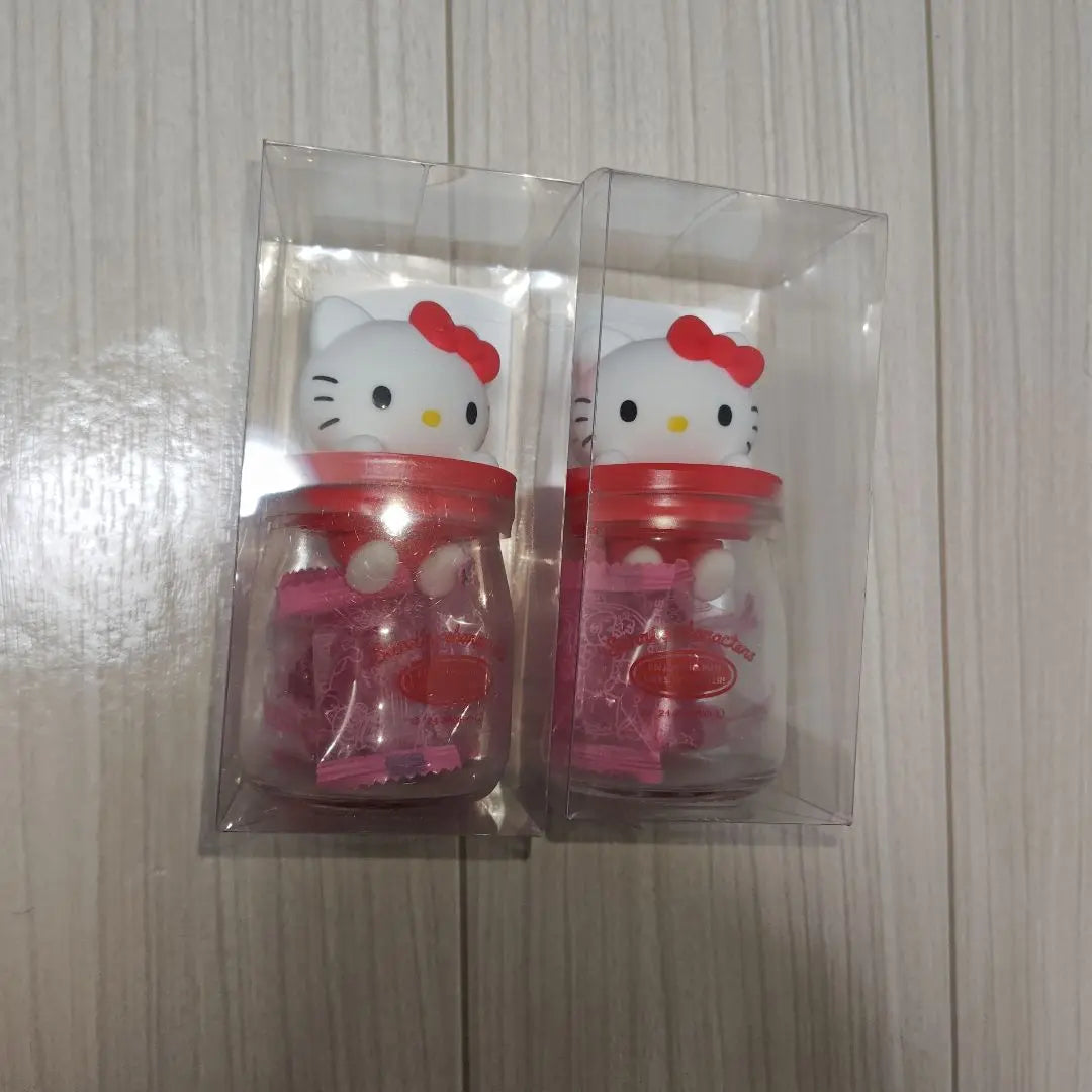 Set de botellas de caramelos sin usar de Hello Kitty ① 2024 Sanrio