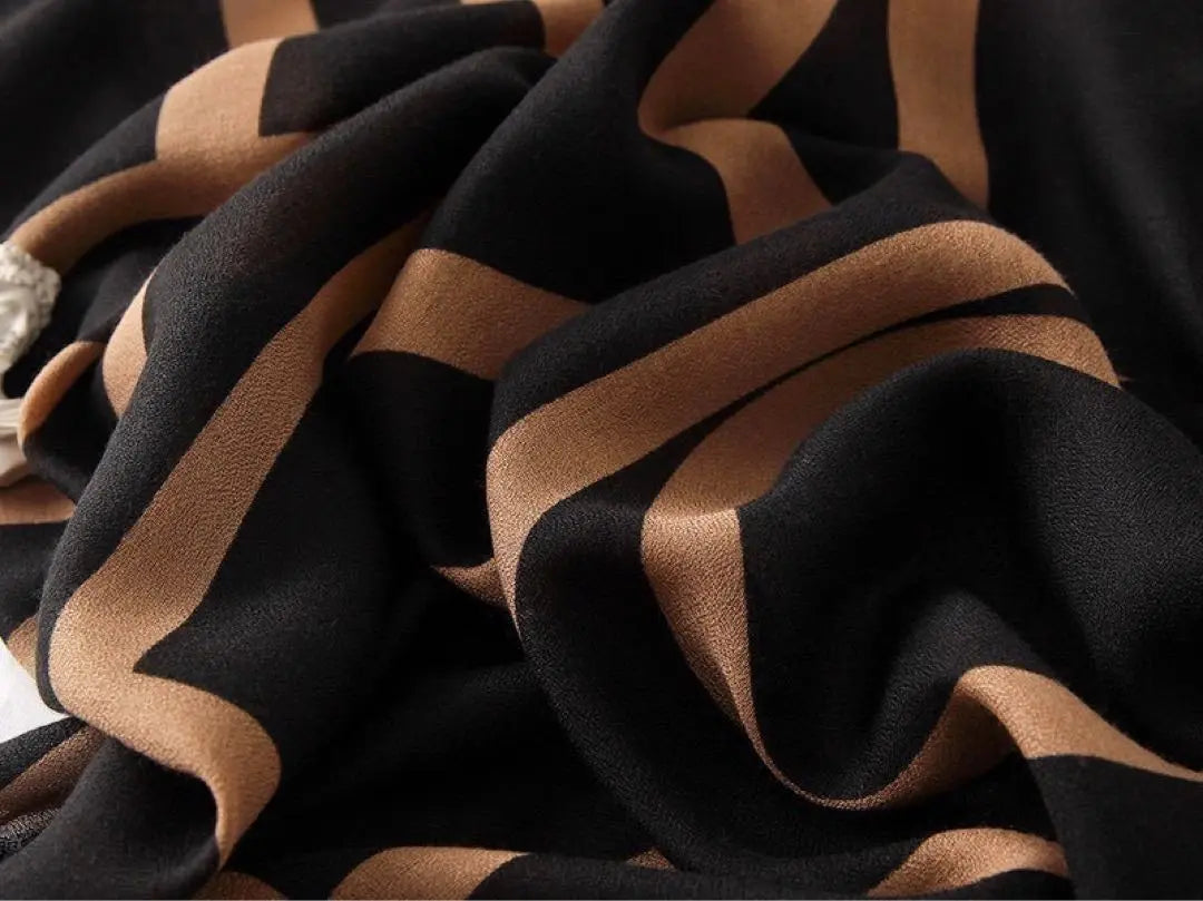 Spring item Large scarf scarf Wedding shawl Thin black Brown