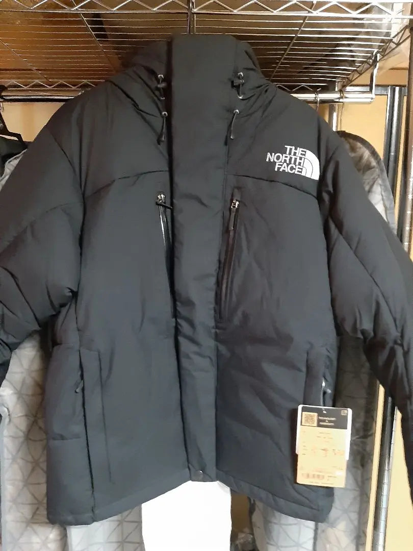 Chaqueta ligera North Face Bartolo 2023 negra, solo probada y sin usar