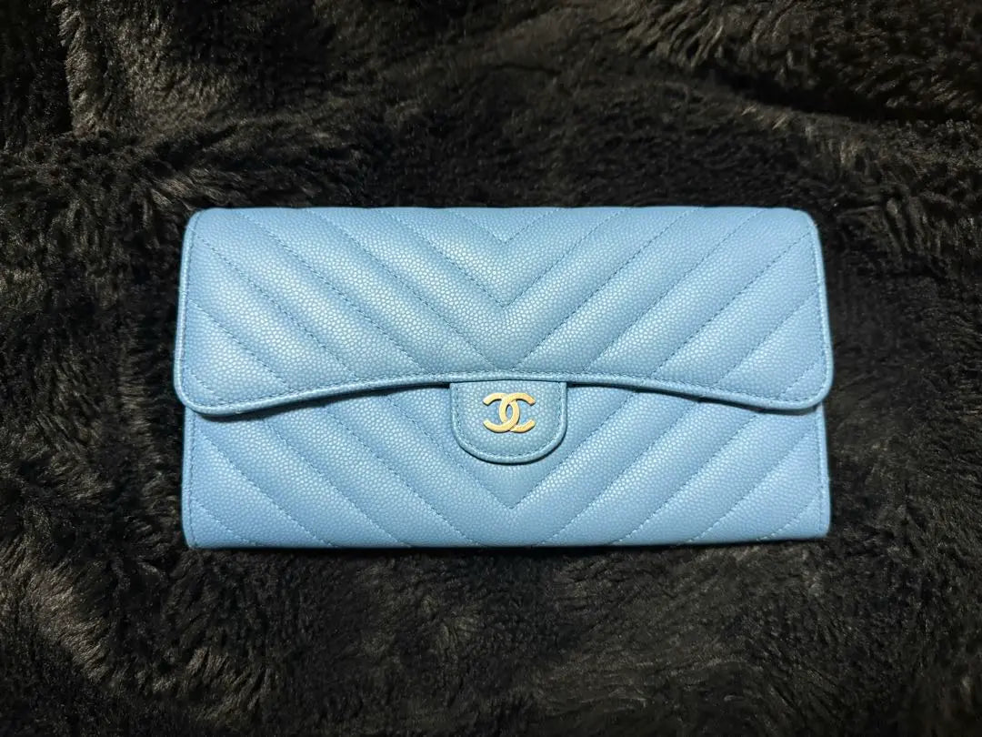 CHANEL Quilted Wallet for Spring 2019