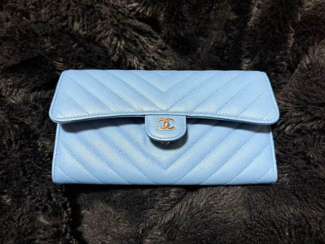 CHANEL Quilted Wallet for Spring 2019