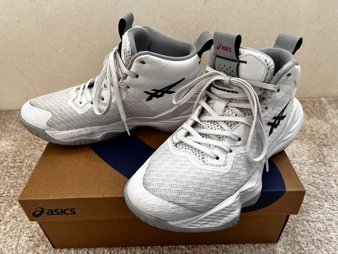 [Price reduction] Asics basketball shoes 23.5cm NOVA SURGE