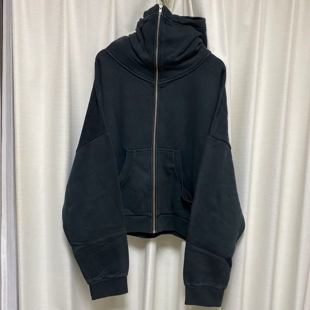 L size ENTIRE STUDIOS full Zip TAR black