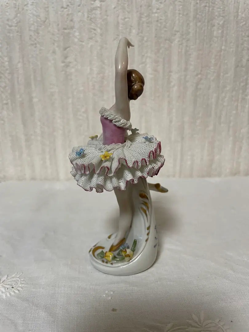 KING'S 1 Figurine Ballerina Ceramic Doll Italy Lace Doll