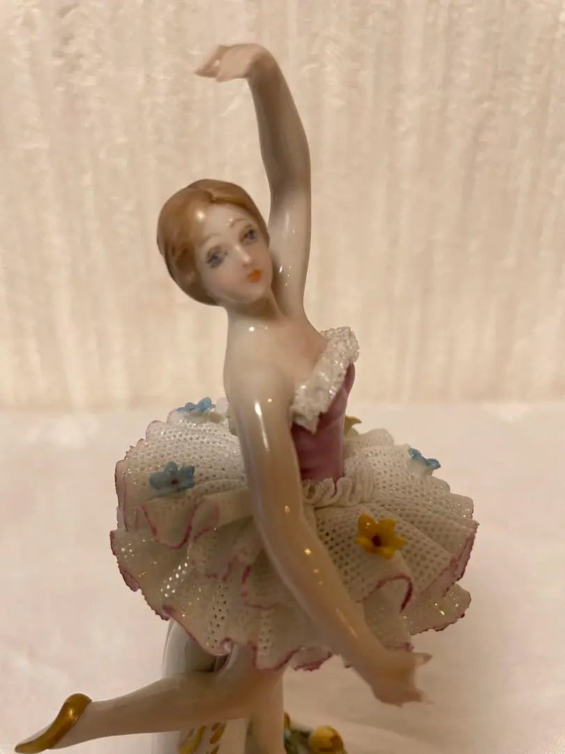 KING'S 1 Figurine Ballerina Ceramic Doll Italy Lace Doll