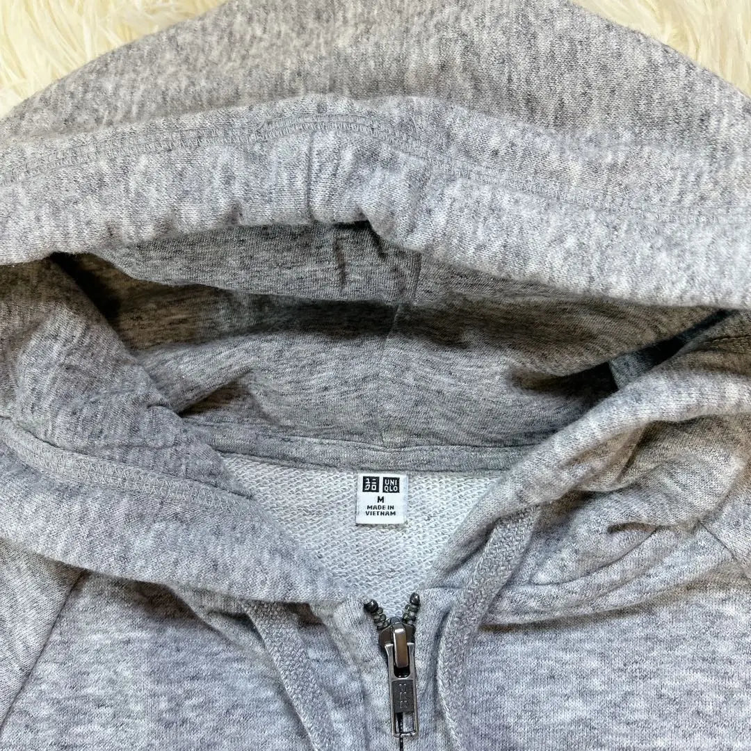 Parka con capucha gris UNIQLO M Talla M Manga larga Lisa