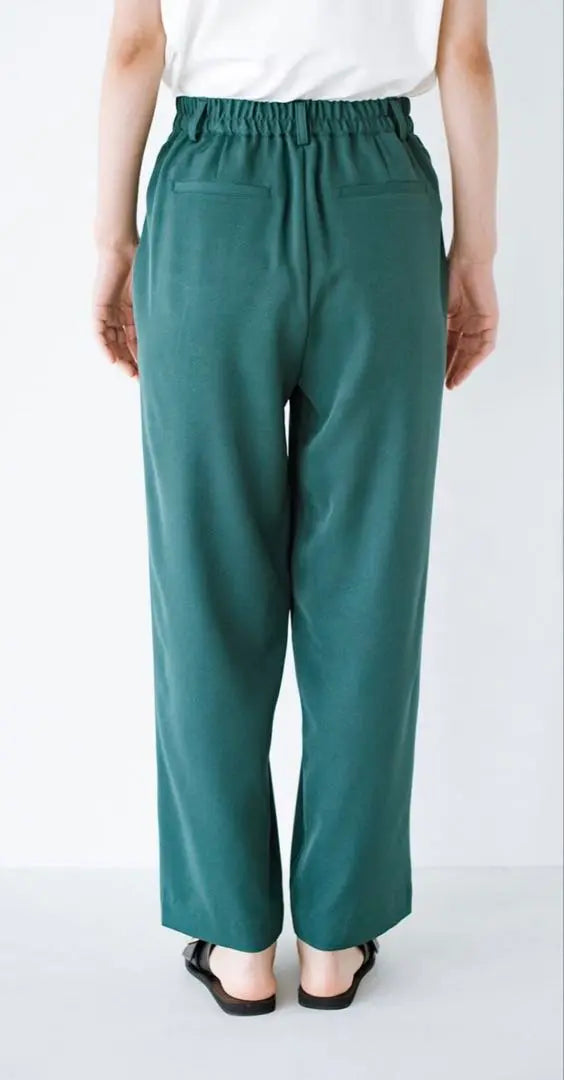 Pantalones cómodos de colores Haco, pantalones verdes con pliegues