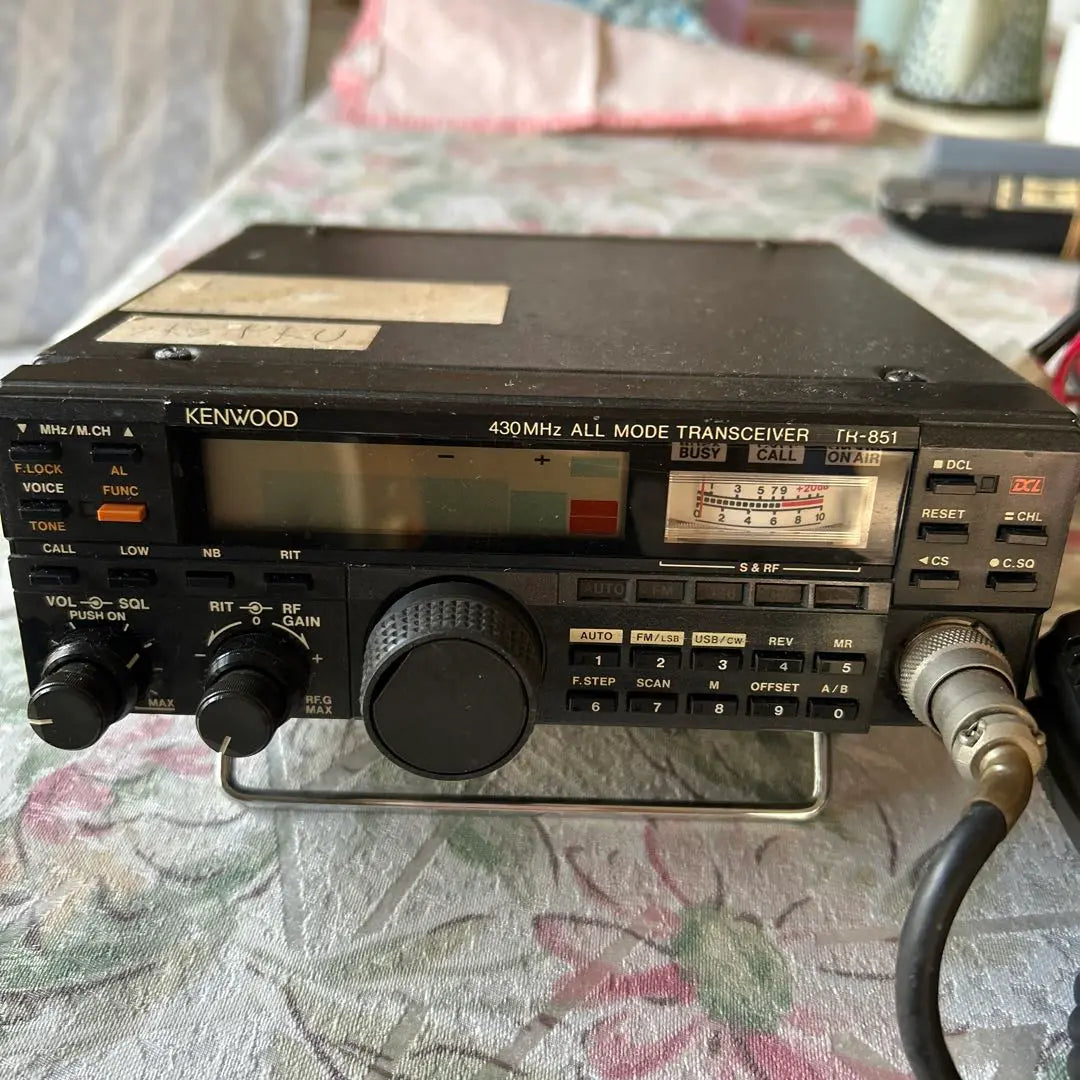 KENWOOD 420MHz TR-851 con fuente de alimentación estabilizada PA-140Y