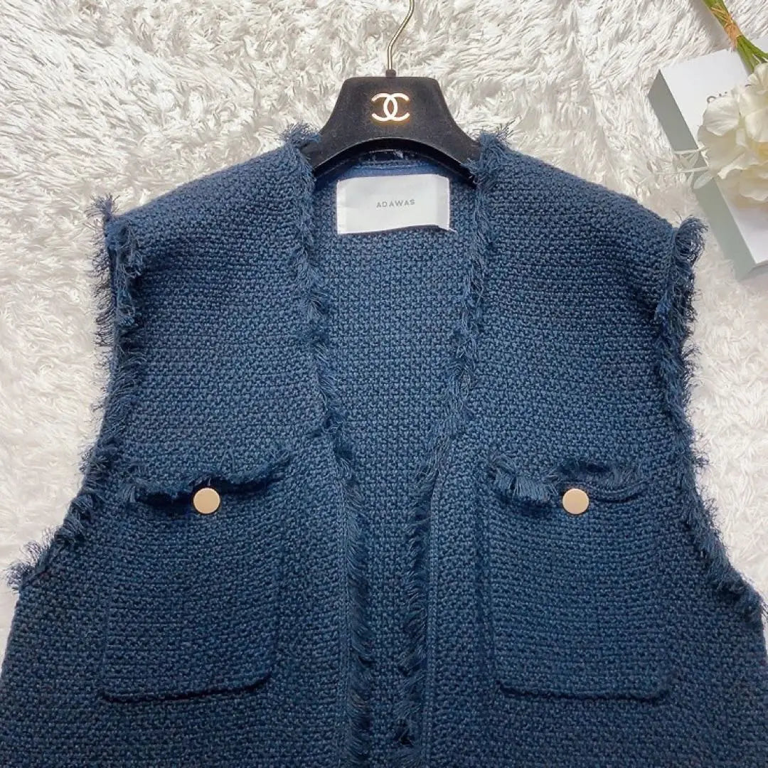 Beautiful condition Spick and Span Adawas Summer Tweed Knit Vest Gold Button