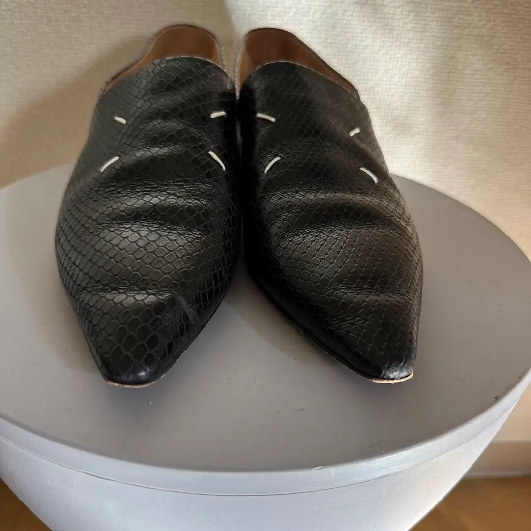 Mocasines de piel de pitón con punta puntiaguda de Maison Margiela 39