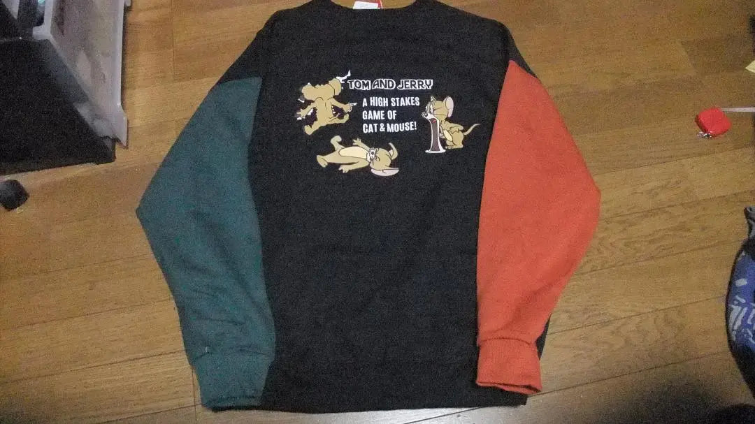 New Tom & Jerry Crazy Pattern Sweatshirt Sweatshirt L