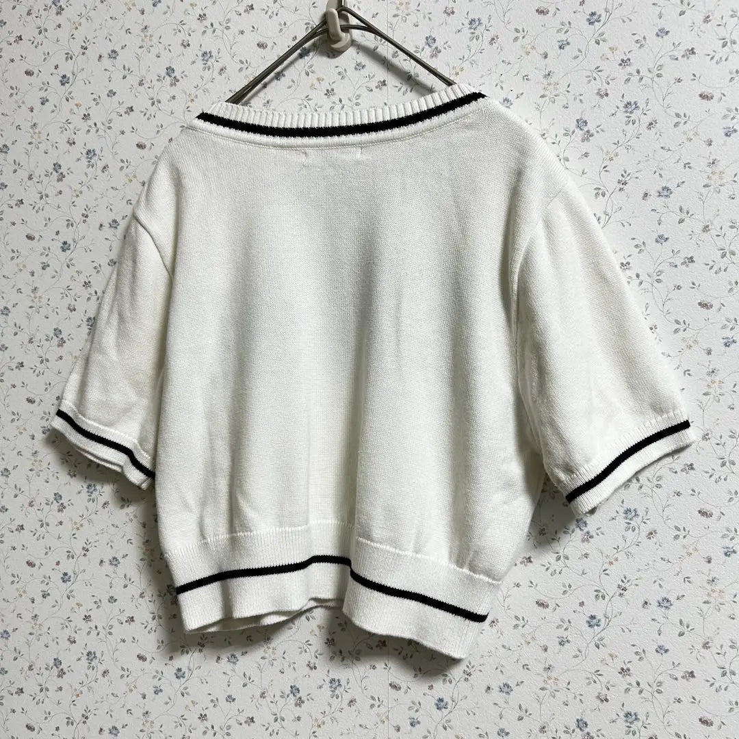 a121 ing [M] Short sleeve knit short length belly button