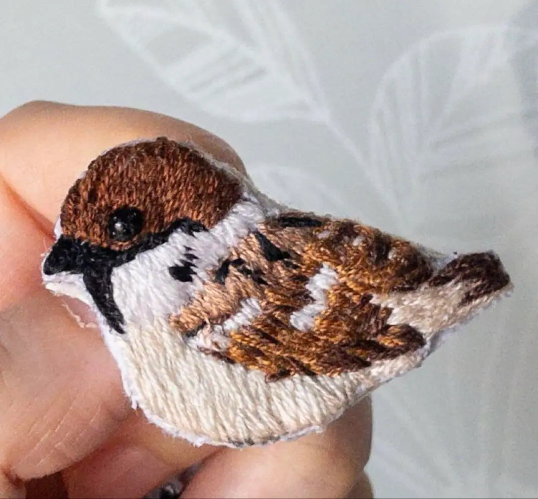 Handmade embroidered brooch sparrow