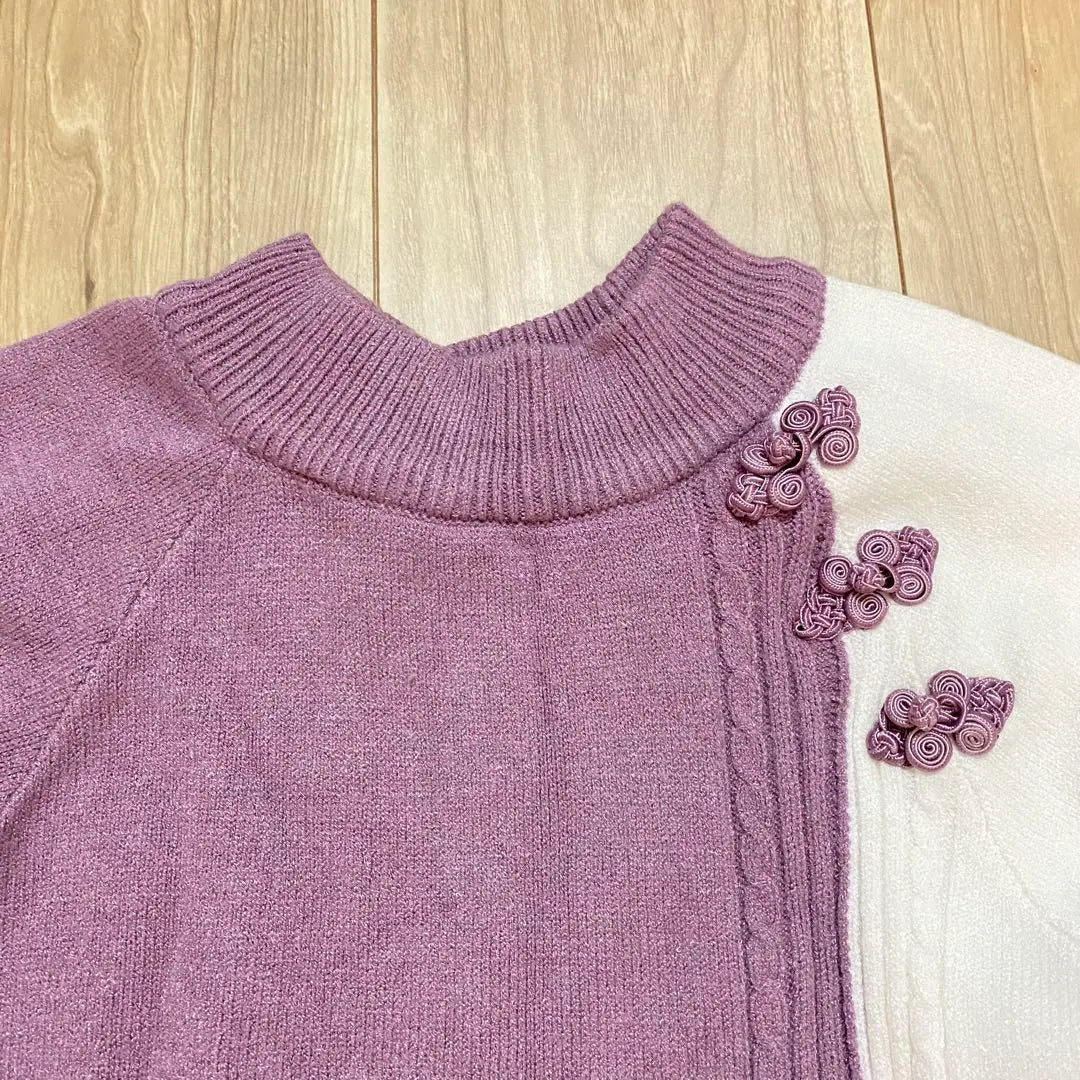 Bicolor floral decoration long sleeve knit