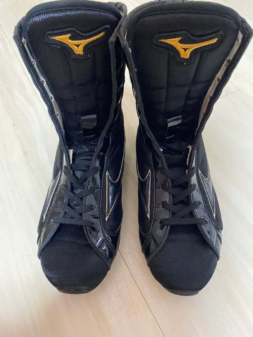 Zapatillas de boxeo Mizuno de corte alto