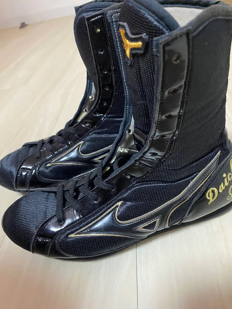 Zapatillas de boxeo Mizuno de corte alto