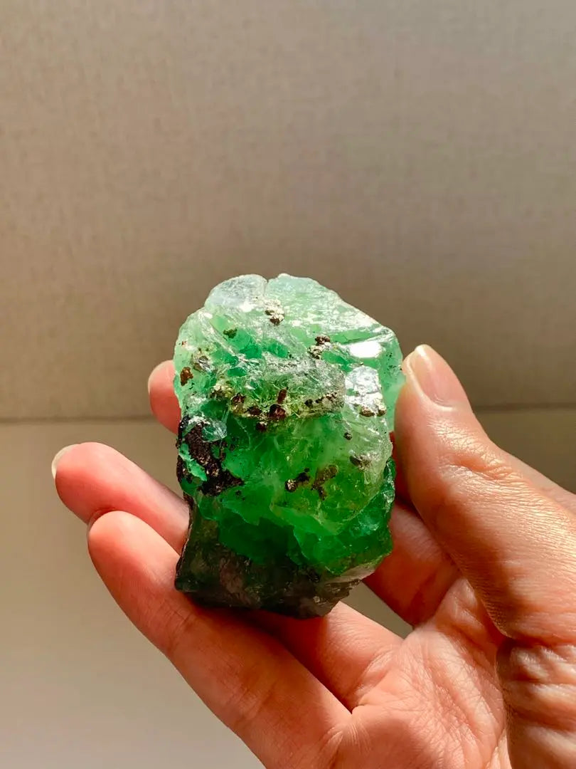 Rare color Peruvian fluorite raw stone mineral specimen tourmaline jade green