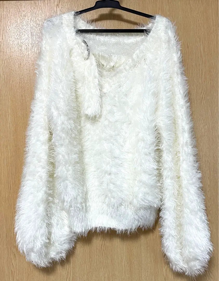 [Heather] Heather White Fur Style Long Sleeve Sweater & White Hat