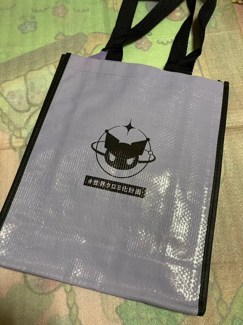 Bolso de mano con el plan de cromado de Kuromi World, bolso no tejido de Sanrio