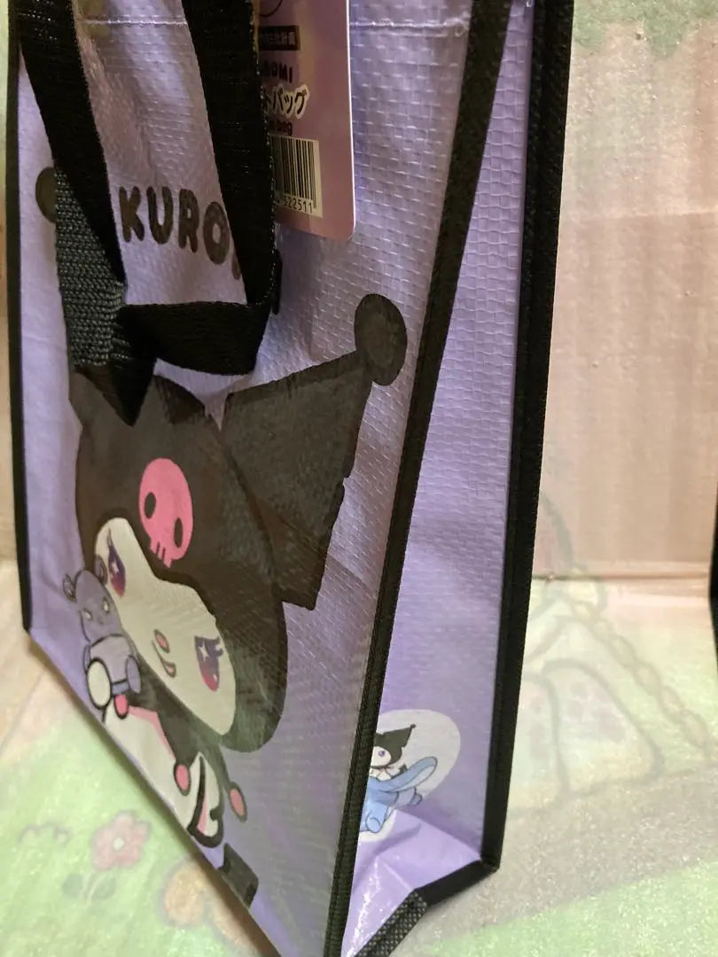 Bolso de mano con el plan de cromado de Kuromi World, bolso no tejido de Sanrio