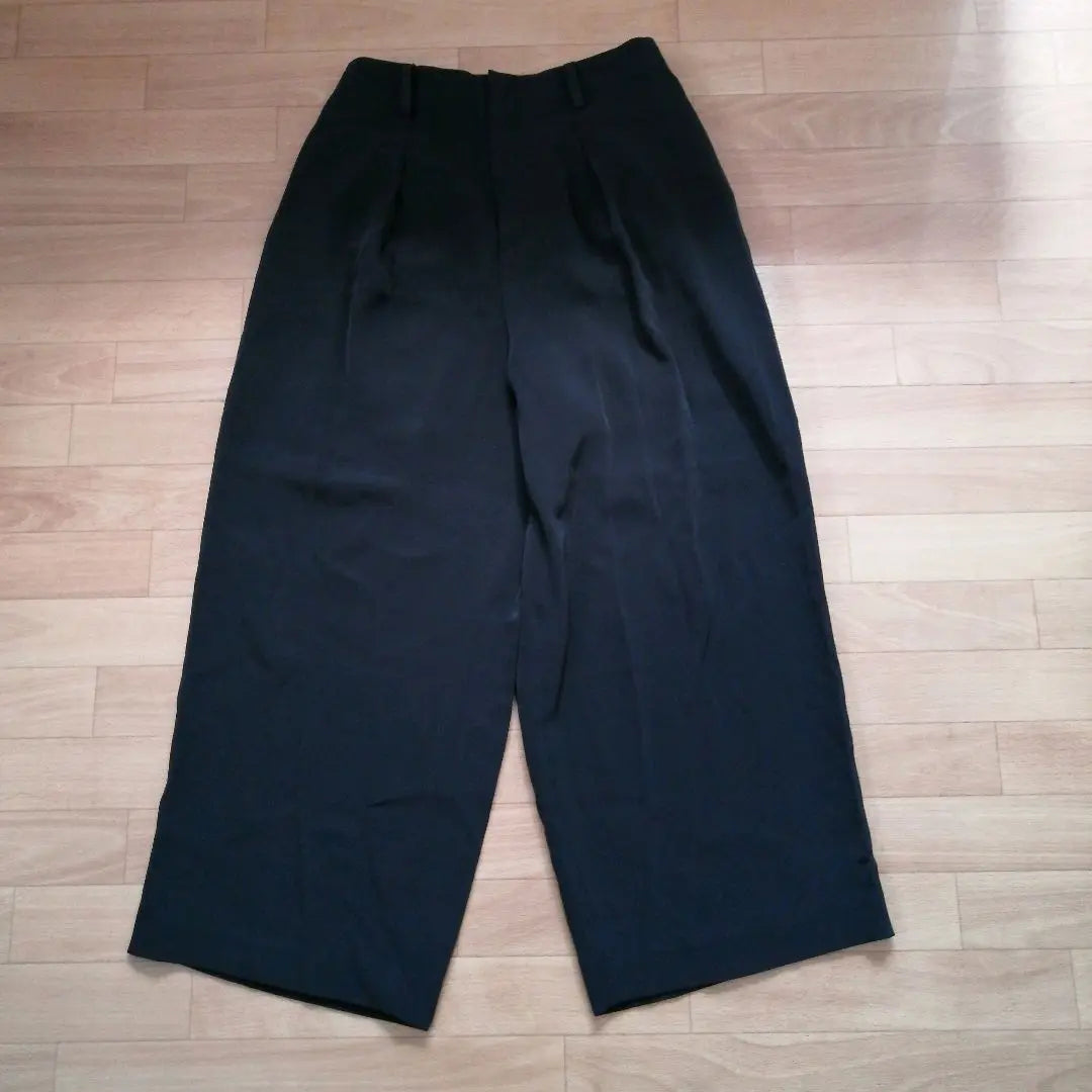 [Tag included] UNIQLO drape wide ankle pants M