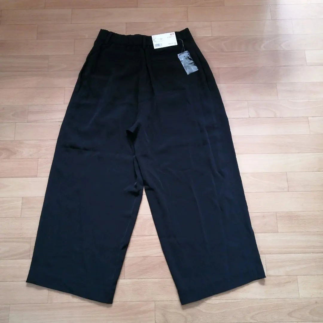 [Tag included] UNIQLO drape wide ankle pants M