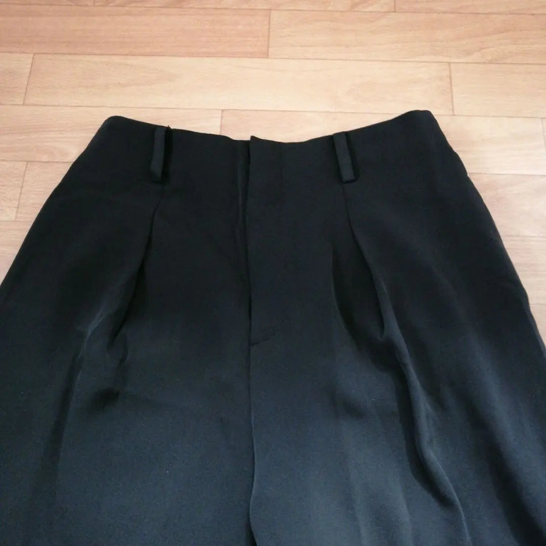 [Tag included] UNIQLO drape wide ankle pants M