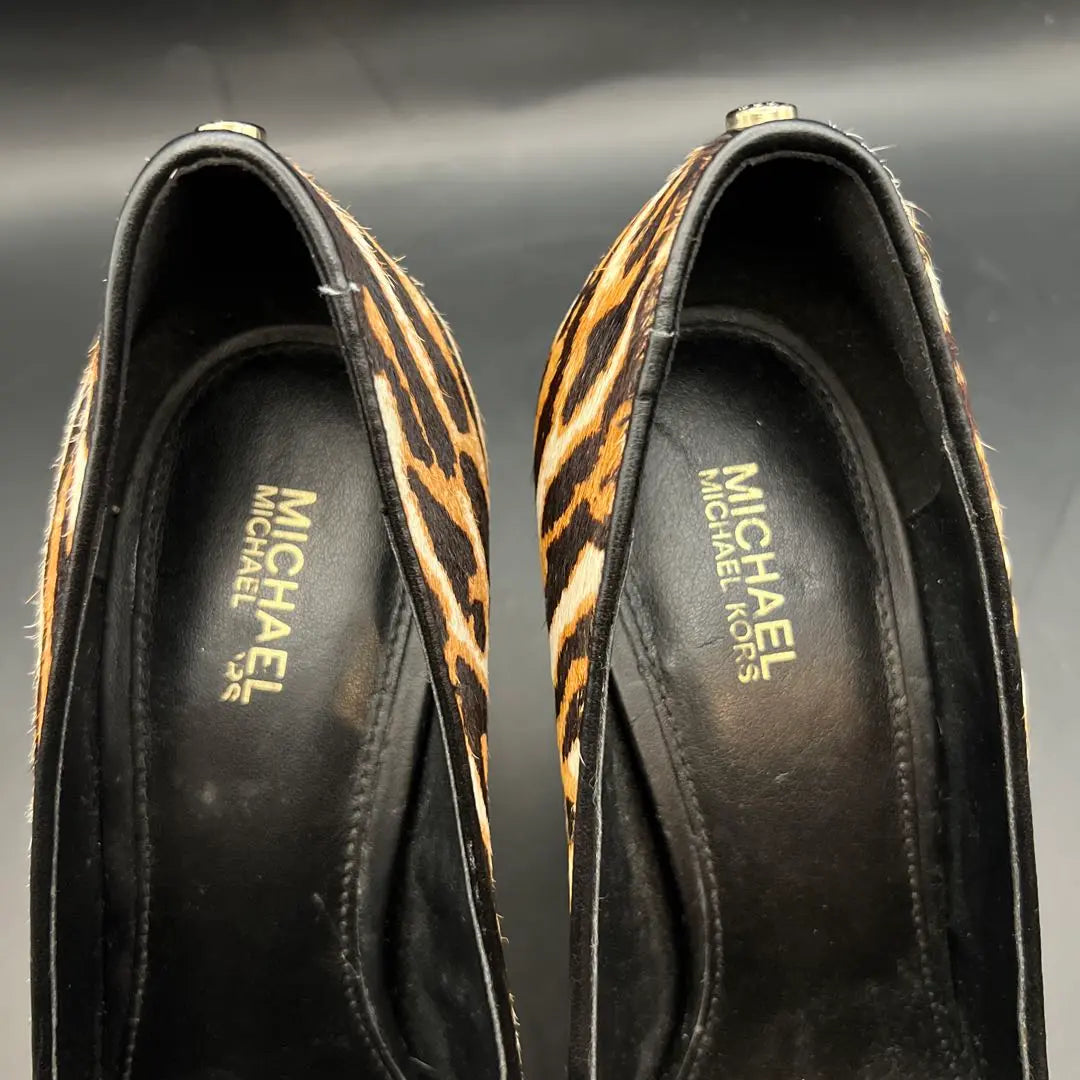 ⭐️Zapatos de salón Michael Kors con estampado de tigre, 24 unidades, en buen estado