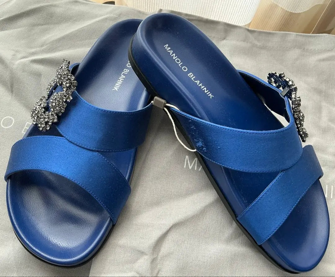 Brand new and unused! Manoloblanik Hangishi Satin Sandals