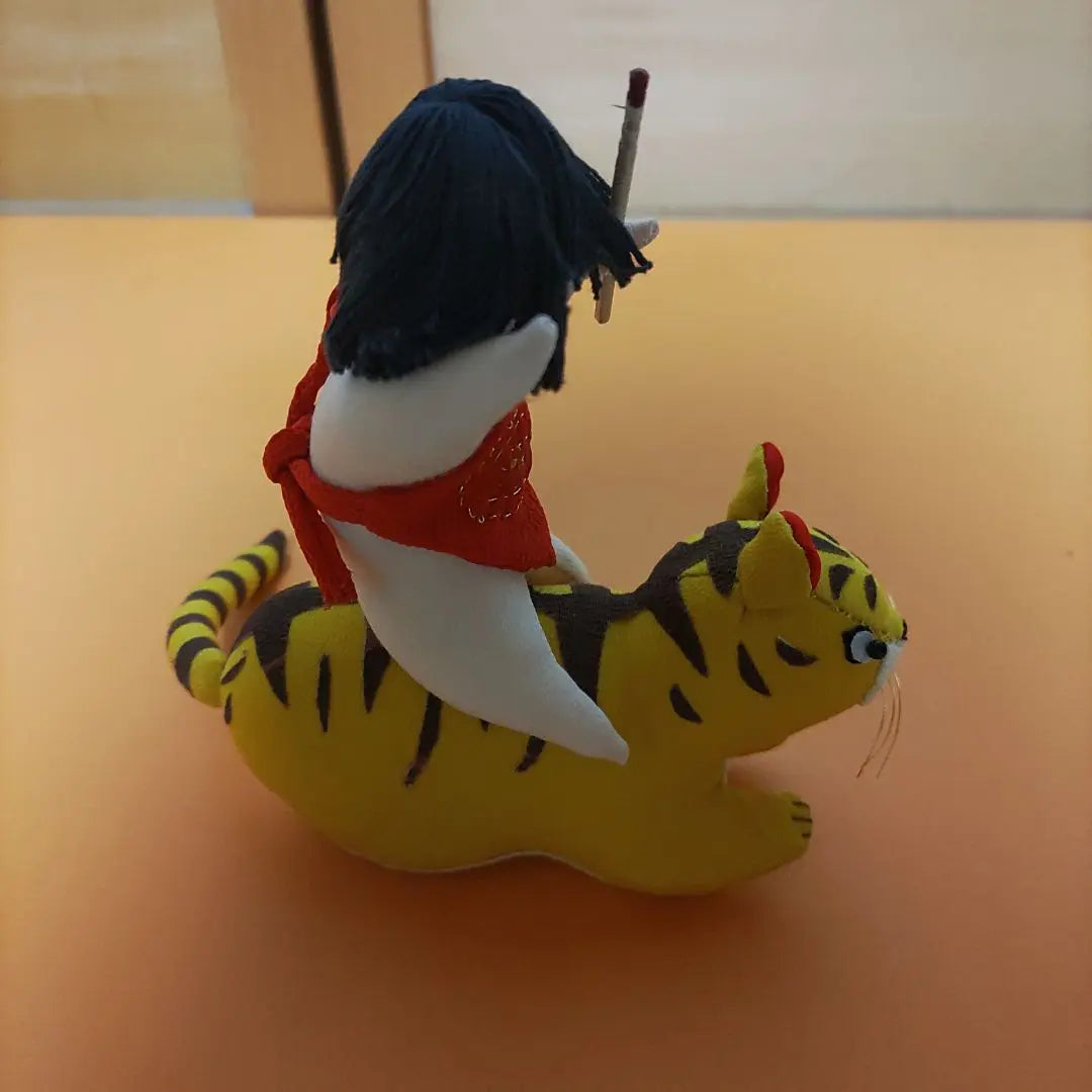 Kintaro Kintaro, Kintaro Kintaro, straddle the tiger | ちりめん細工　小品小物　金太郎、虎にまたがる