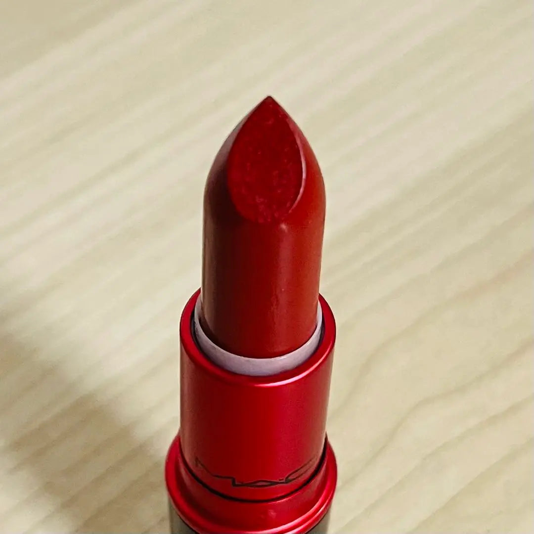 Lápiz labial MAC Vivagram 1 nuevo y sin usar