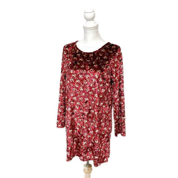 ESPOIR Tops Flower pattern Velvet style casual puff sleeve glossy | ESPOIR トップス 花柄 ベルベット風 カジュアル パフスリーブ 光沢感