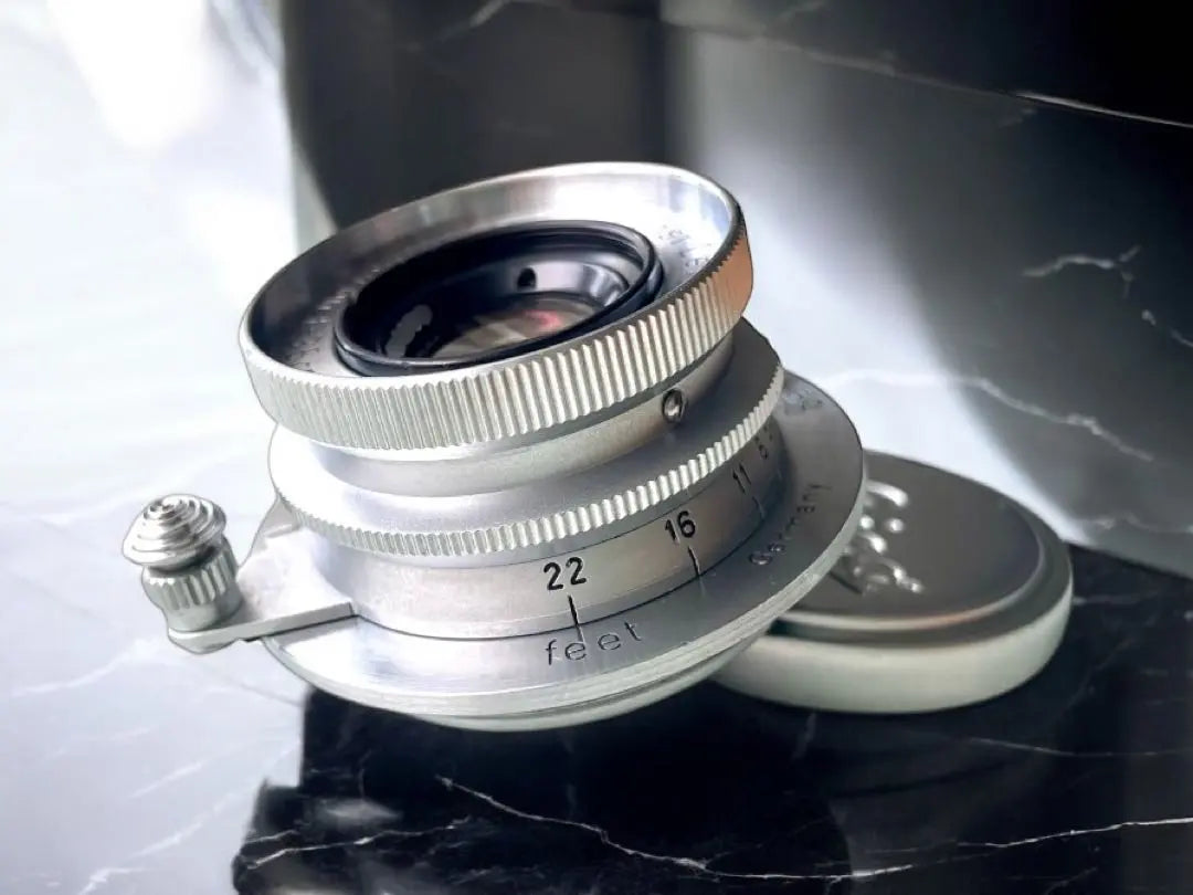 Leica Summaron 35 mm F3,5 L completada por OH