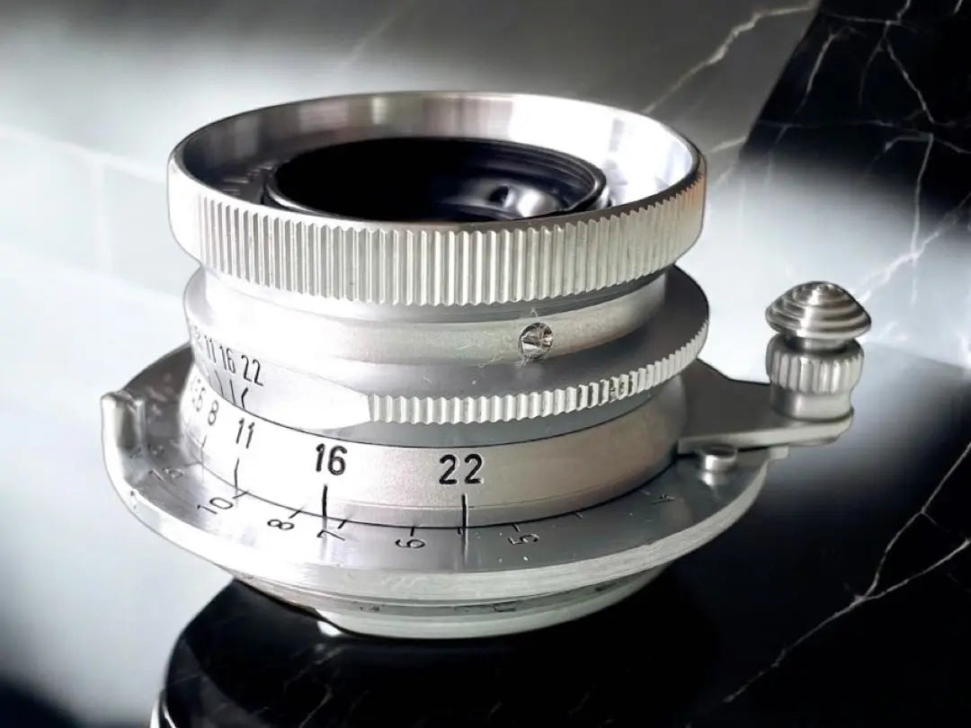 Leica Summaron 35 mm F3,5 L completada por OH