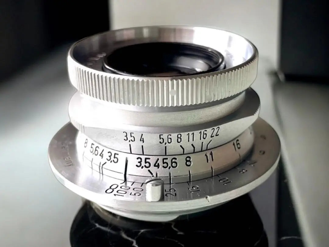 Leica Summaron 35 mm F3,5 L completada por OH