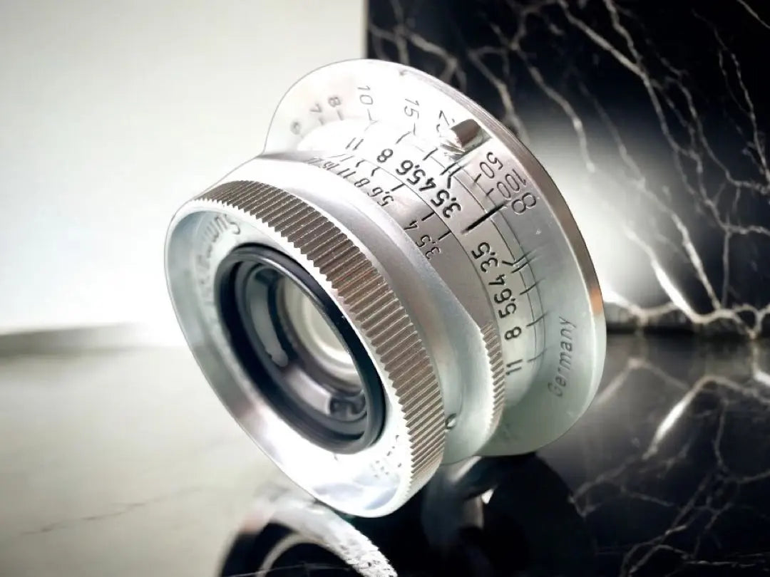 Leica Summaron 35 mm F3,5 L completada por OH