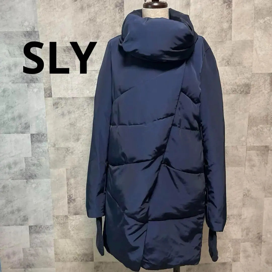 <sly>Chaqueta de plumón con capucha Sly Navy, talla única | ≪SLY≫ スライ ネイビー フード付きダウンジャケット フリーサイズ</sly>