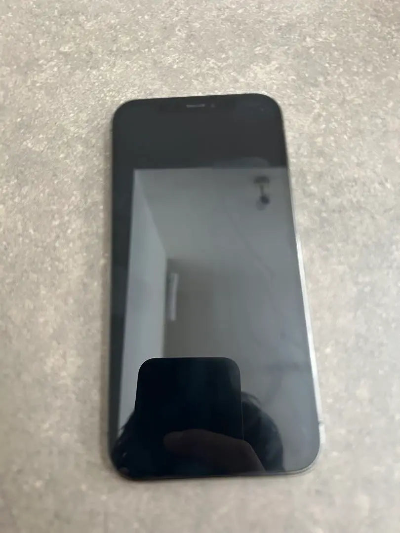 iPhone 12 Pro 128GB Graphite Screen cracked.