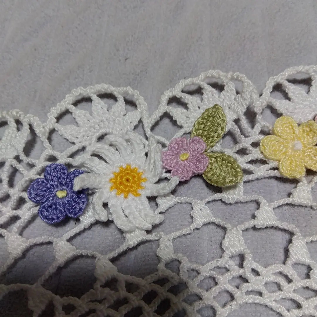 [New] Flower motif fleece knitted table center Doily 21 x 38cm