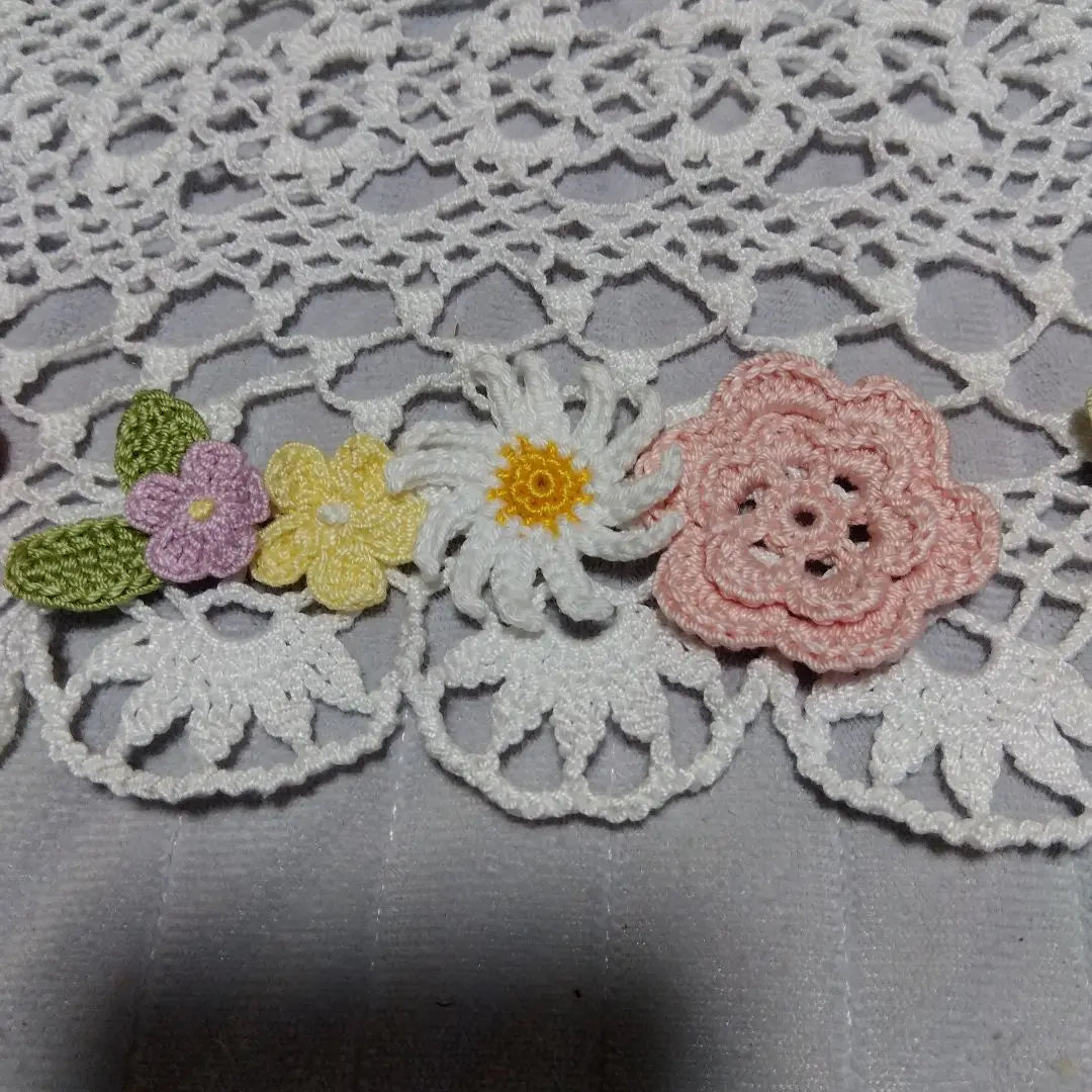 [New] Flower motif fleece knitted table center Doily 21 x 38cm