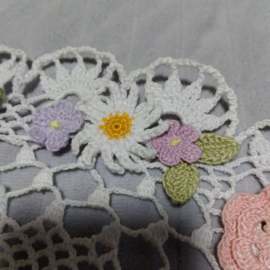 [New] Flower motif fleece knitted table center Doily 21 x 38cm