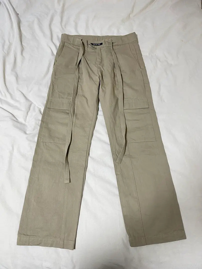 Pantalones cargo de la sexta colección de Fear of God