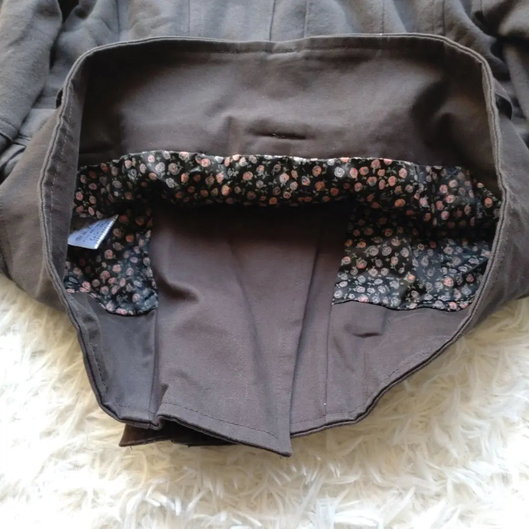 [SCOLAR] [М] Dark brown jacket with floral pattern inside