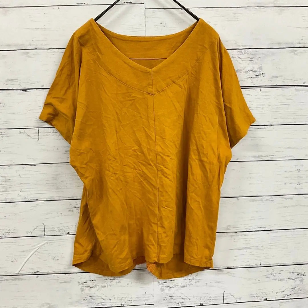 Used clothing [M] Short sleeve tunic V-neck simple lace yellow mustard color