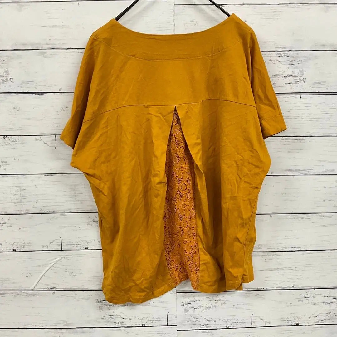 Used clothing [M] Short sleeve tunic V-neck simple lace yellow mustard color