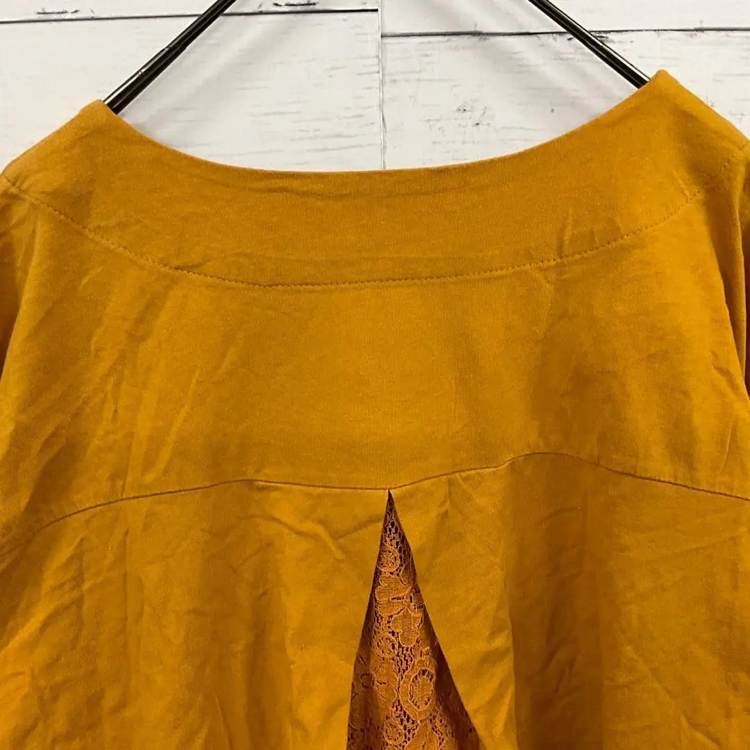 Used clothing [M] Short sleeve tunic V-neck simple lace yellow mustard color