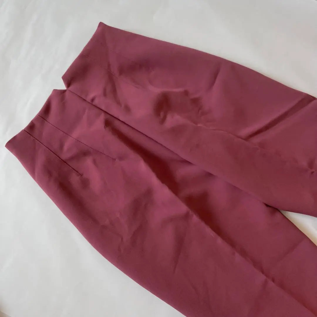 [XS] Pantalones de tiro alto y cónicos Marsala de ZARA